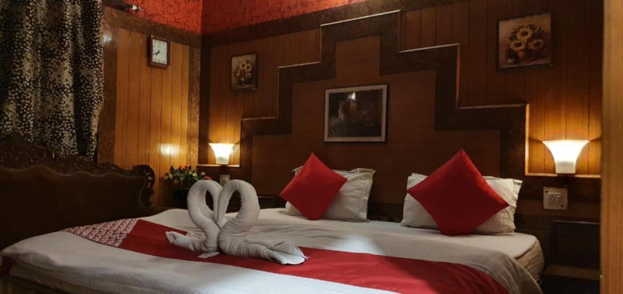 Goroomgo Ankur Lake View Mall Road Nainital - Prime Location With Luxury Room Exterior photo