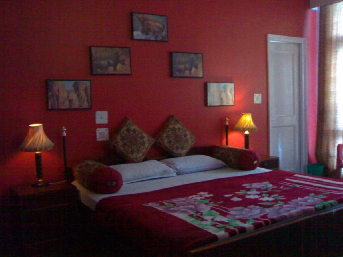 Goroomgo Ankur Lake View Mall Road Nainital - Prime Location With Luxury Room Exterior photo